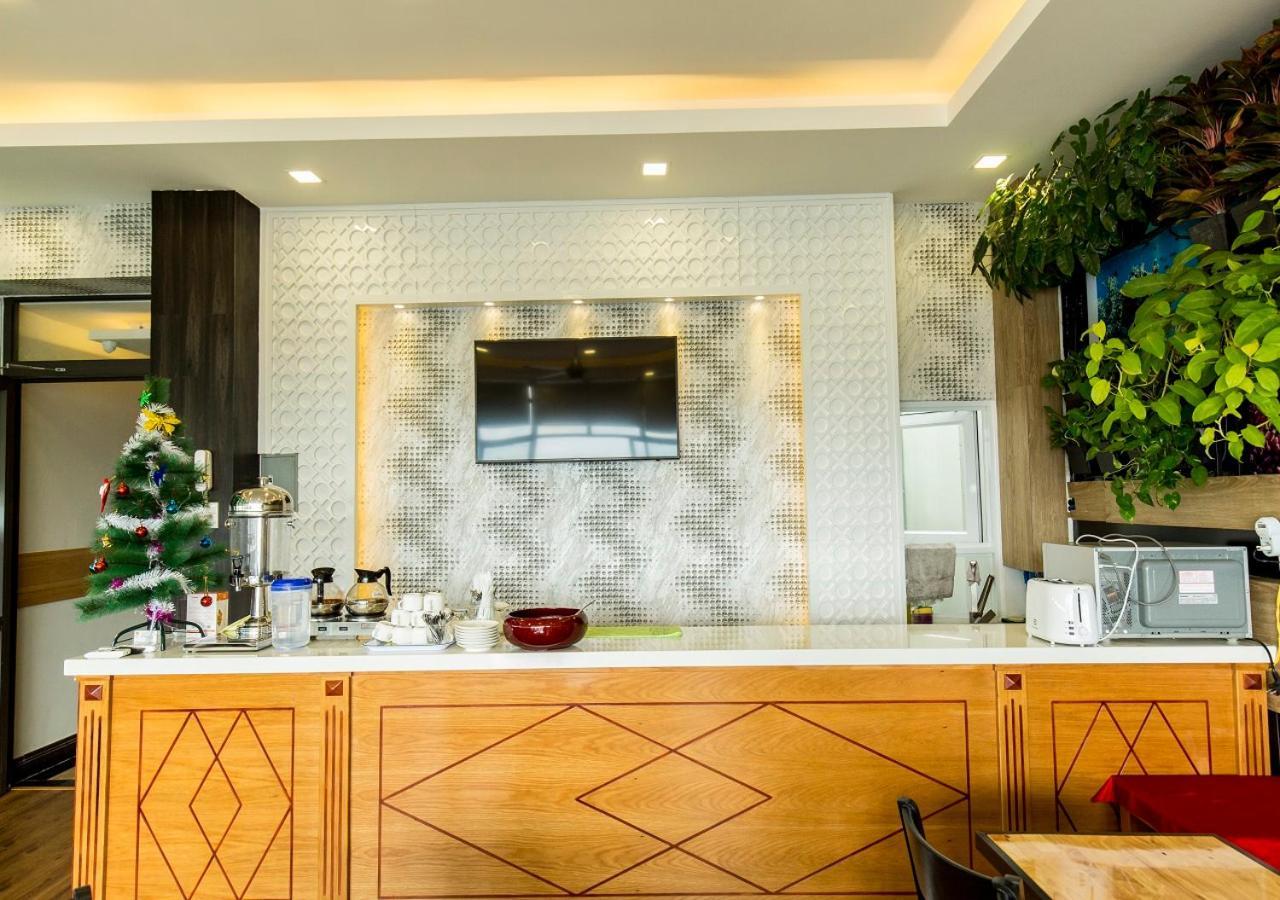 Vivian Saigon Hotel Хошимин Екстериор снимка