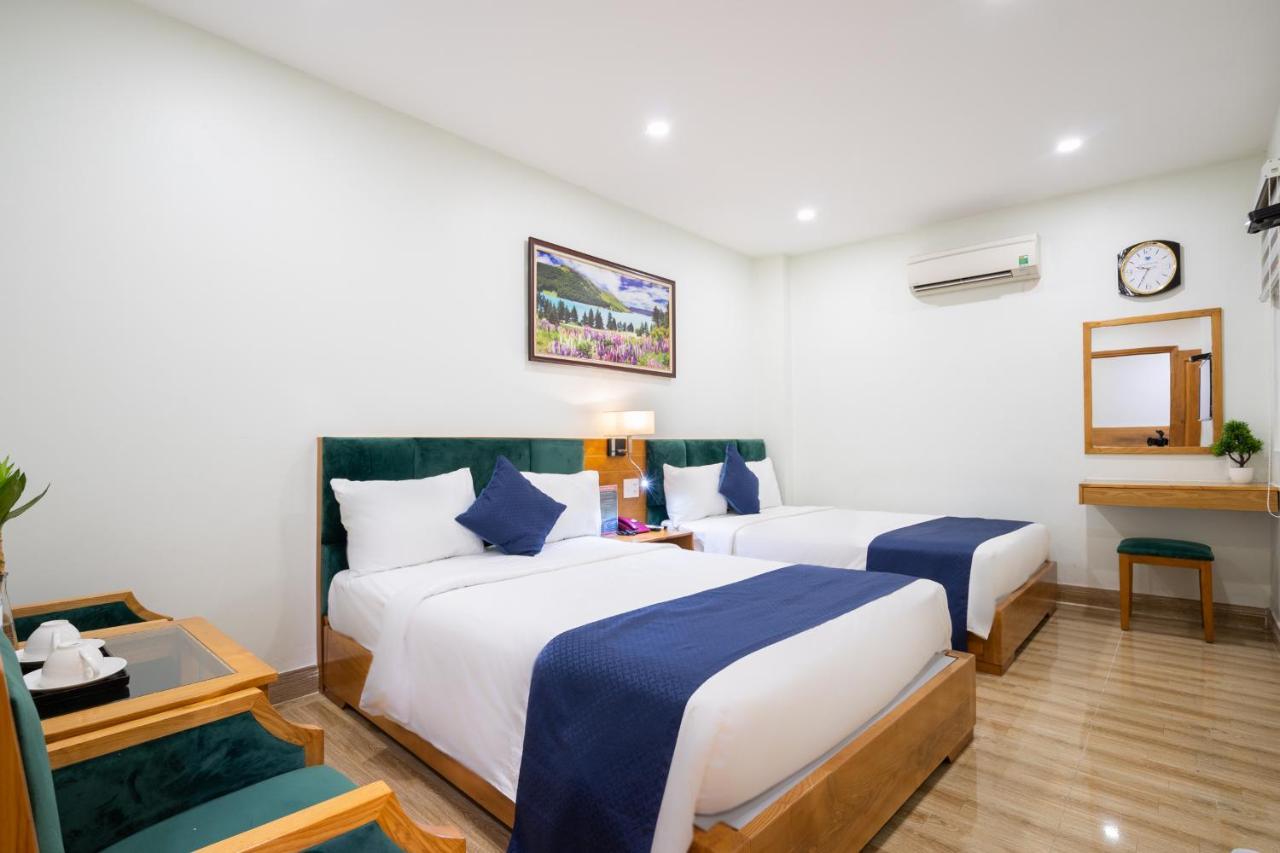 Vivian Saigon Hotel Хошимин Екстериор снимка