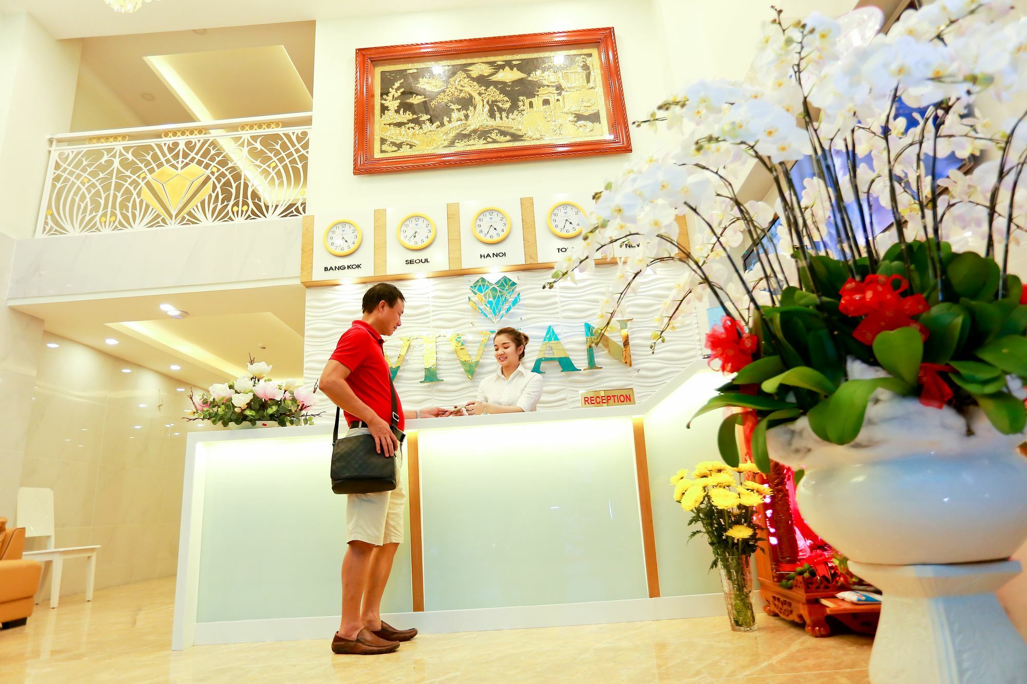 Vivian Saigon Hotel Хошимин Екстериор снимка